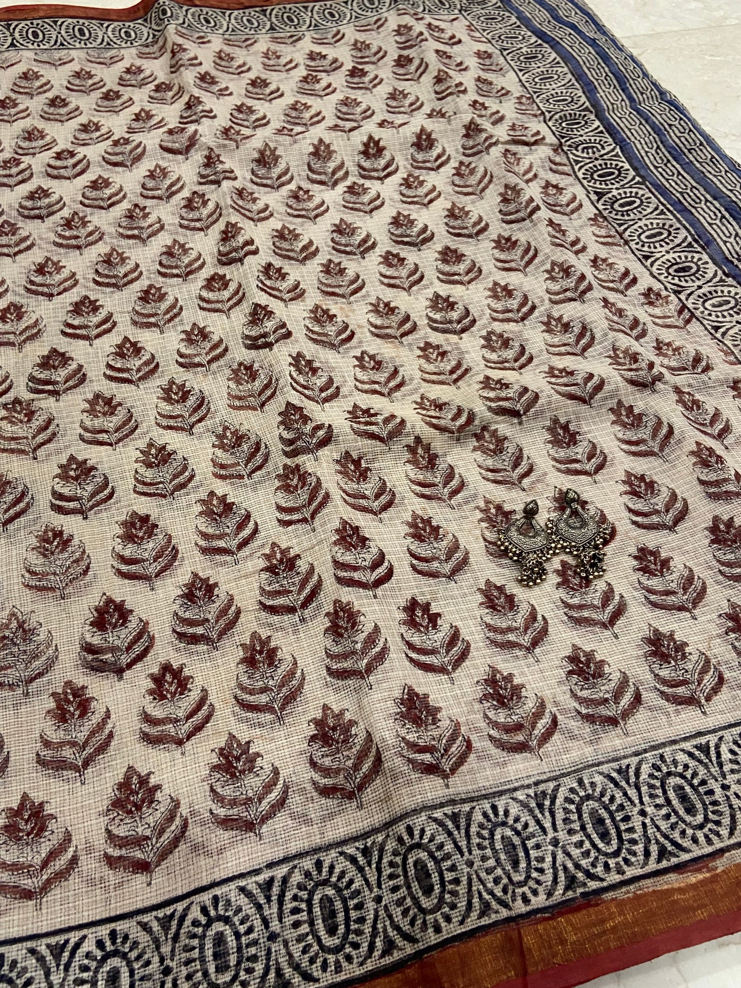 Brown flower butti cotton kota doria saree
