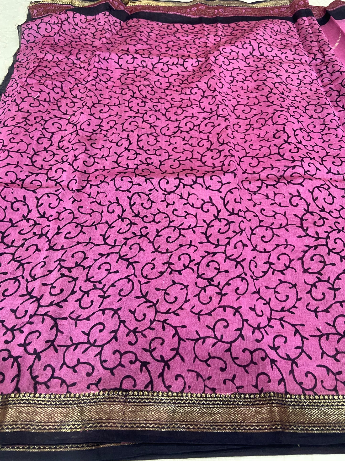 Pink maheshwari cotton silk zari border saree