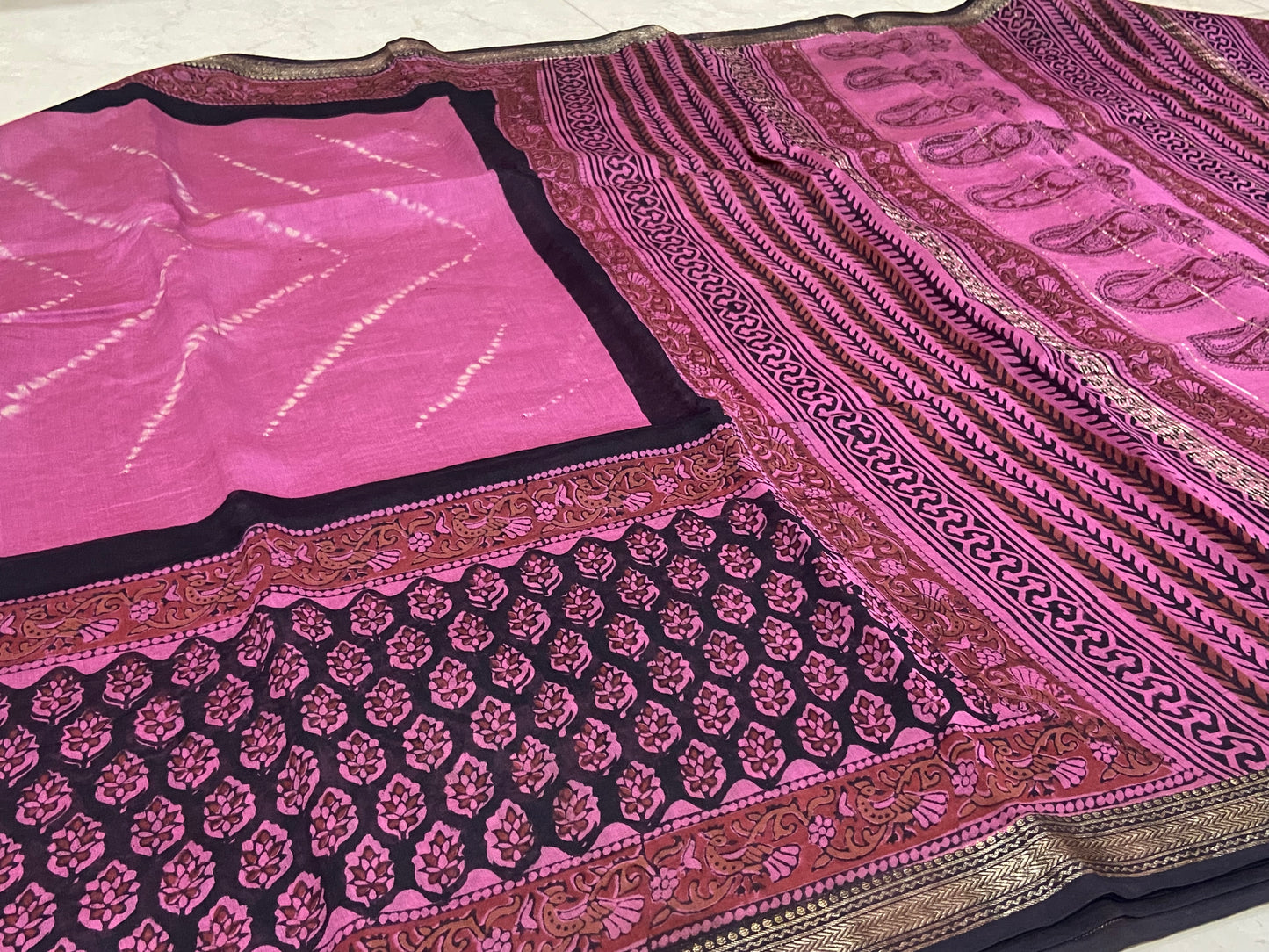 Pink maheshwari cotton silk zari border saree