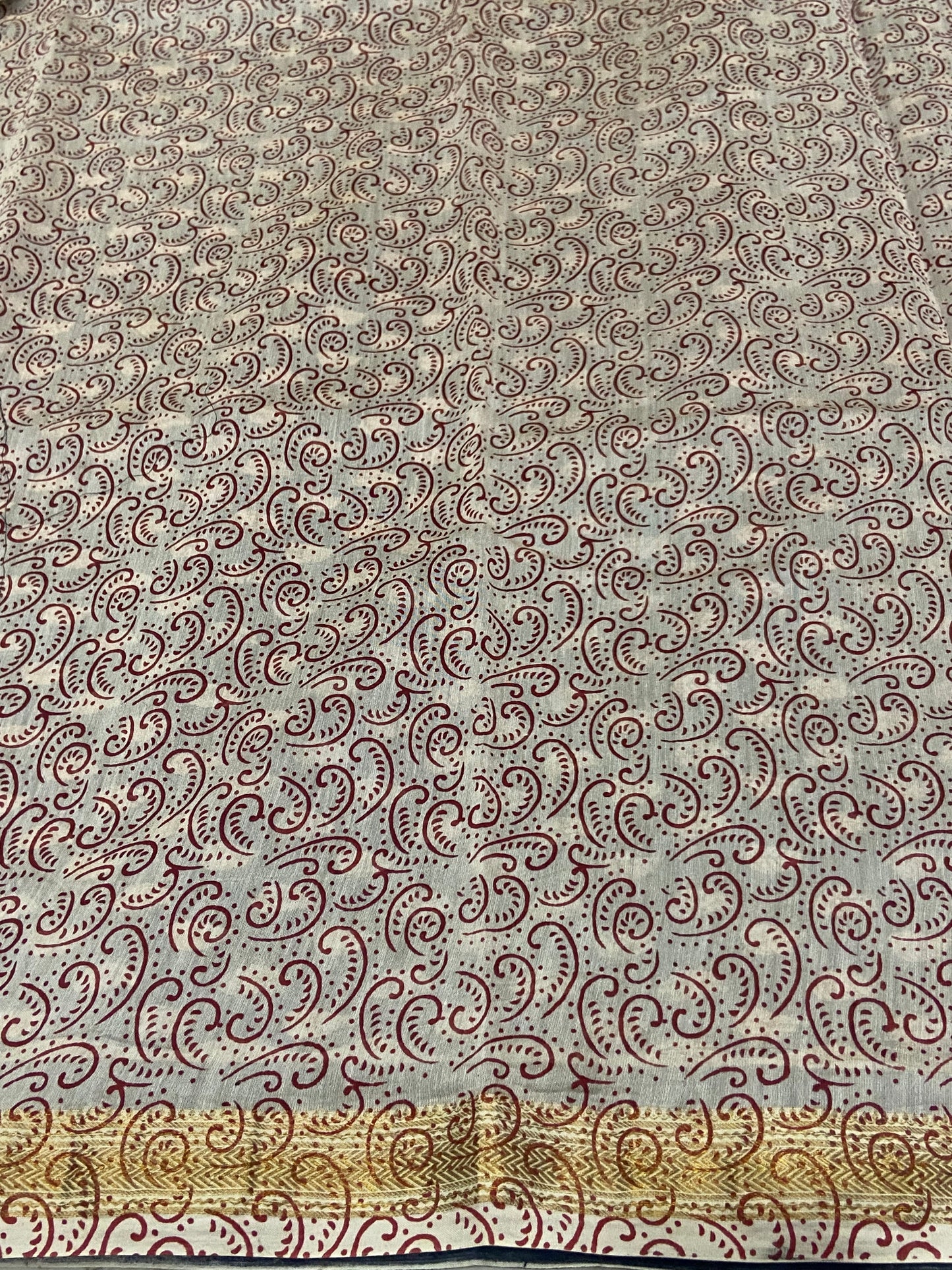Cream white and red stripes maheshwari cotton silk zari border saree