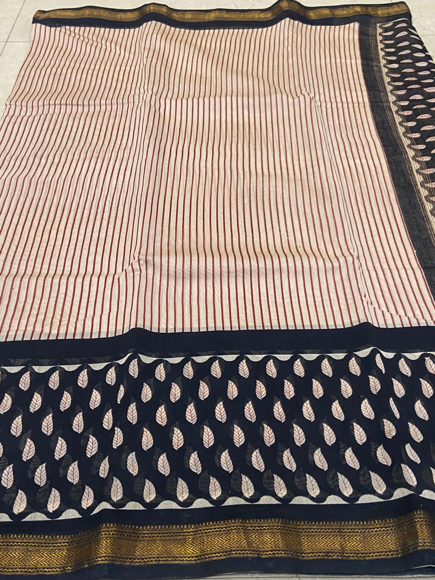 Cream white and red stripes maheshwari cotton silk zari border saree