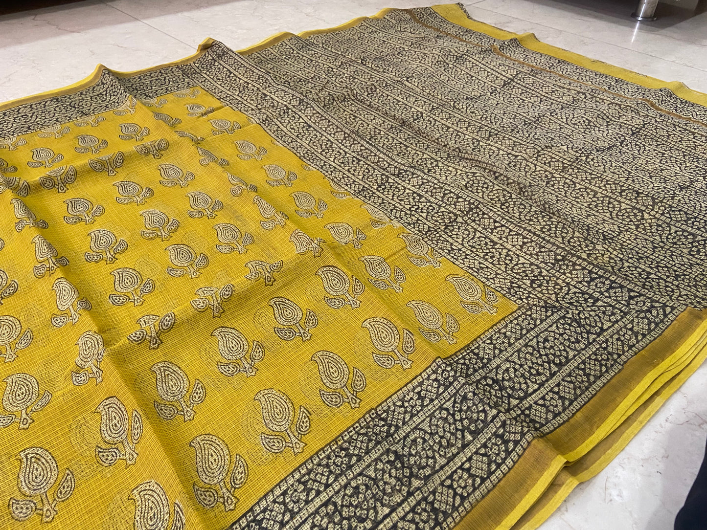 Yellow mango buttis cotton kota doria saree