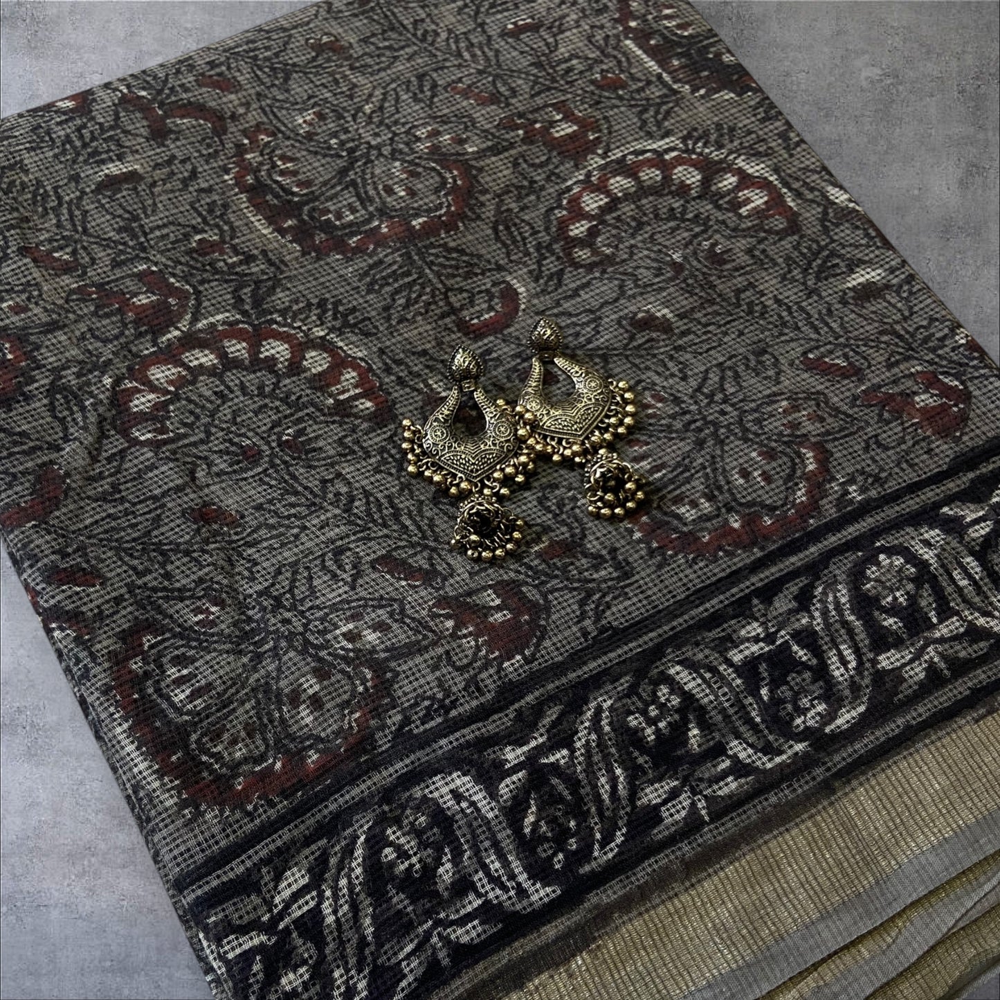 Grey cotton kota doria zari border saree