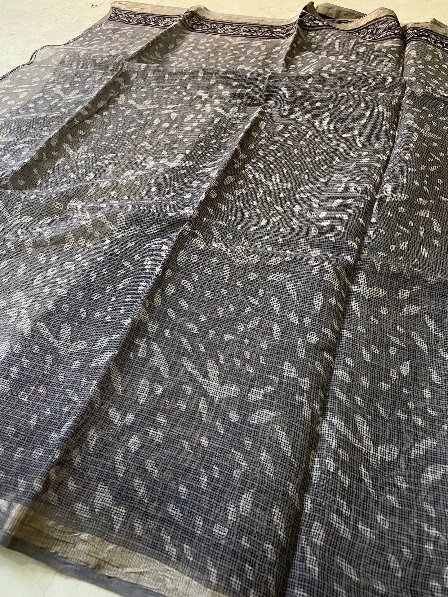 Grey cotton kota doria zari border saree