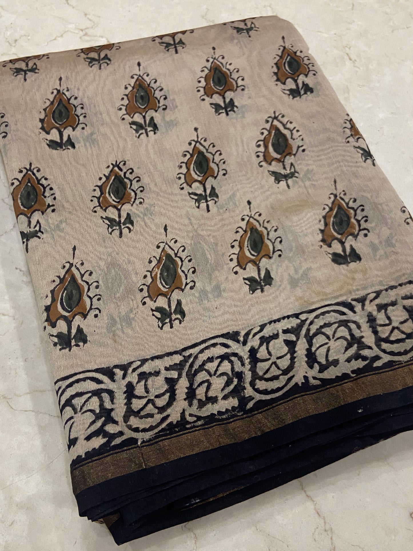 Cream white chanderi cotton silk zari border saree