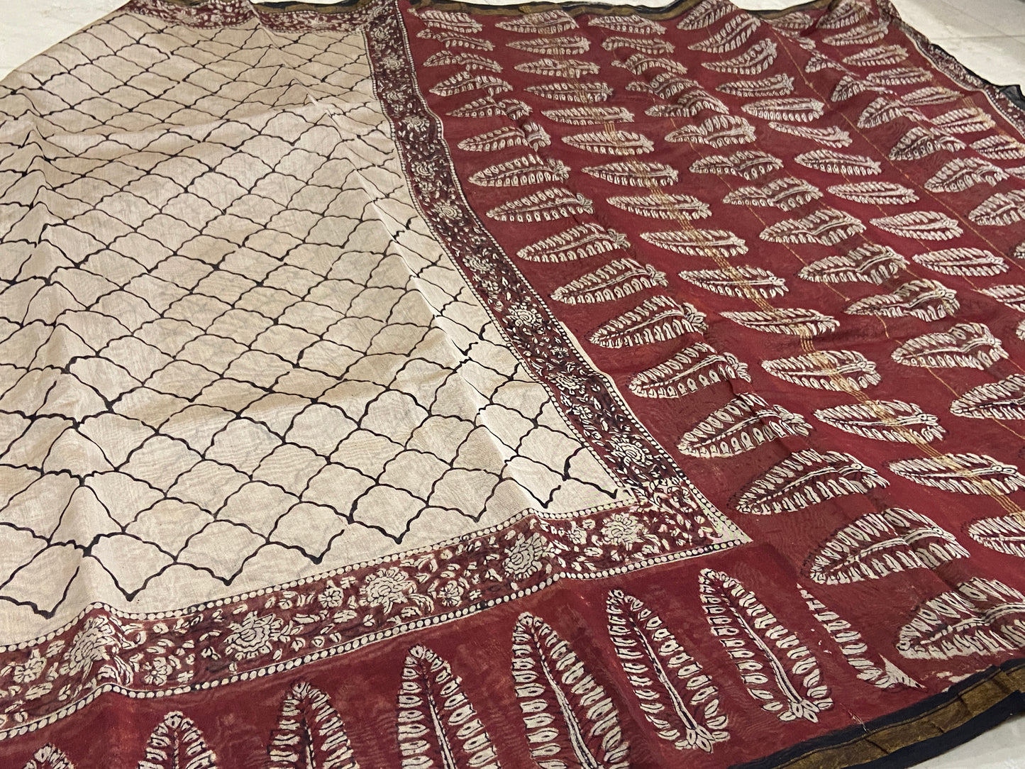 Cream white chanderi cotton silk saree