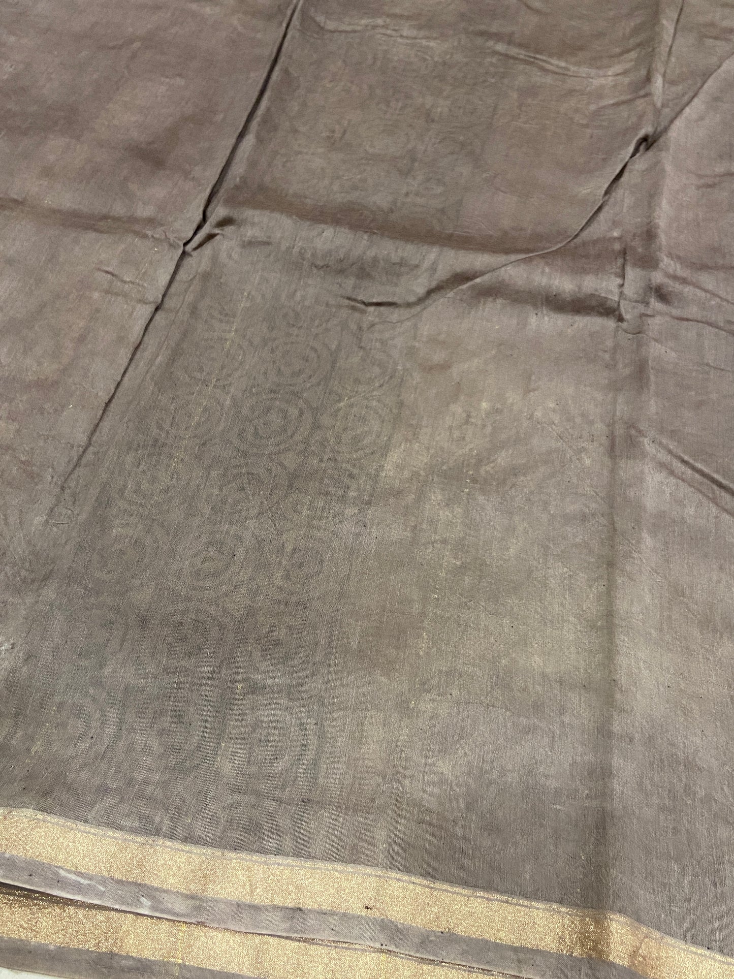 Grey zigzag patterned chanderi cotton silk saree